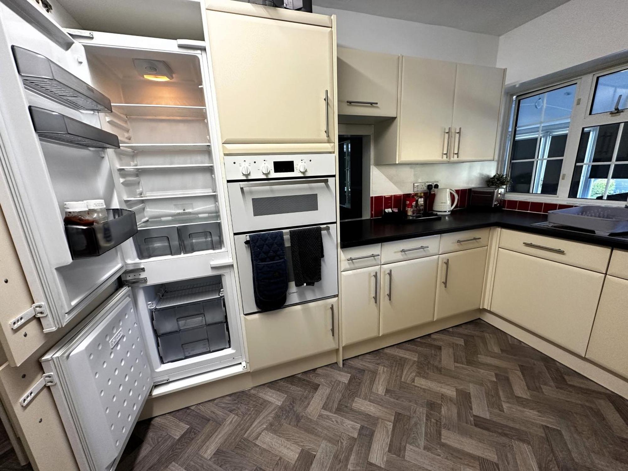 Kennedy Villa - 5 Bedroom House With Hot Tub, Wifi, Free Parkings, Close To Bicester Village 外观 照片